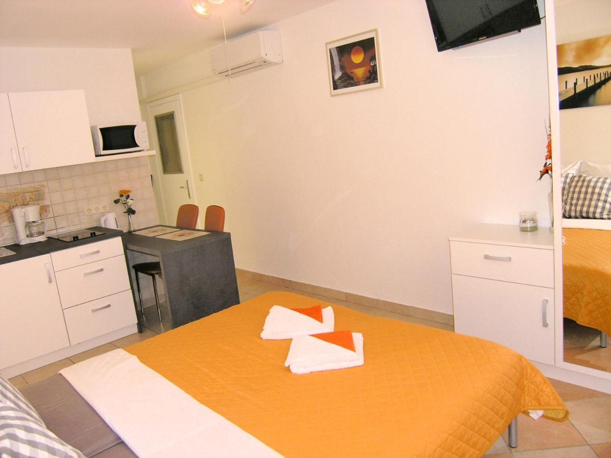 Apartmani Zganec บัชกา ภายนอก รูปภาพ