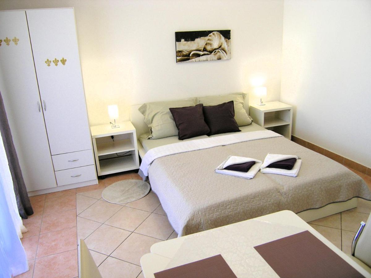 Apartmani Zganec บัชกา ภายนอก รูปภาพ